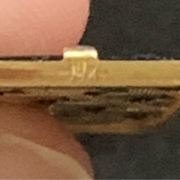 Onyx and 14 kt Gold Heart Pendant - Picture 8 of 12